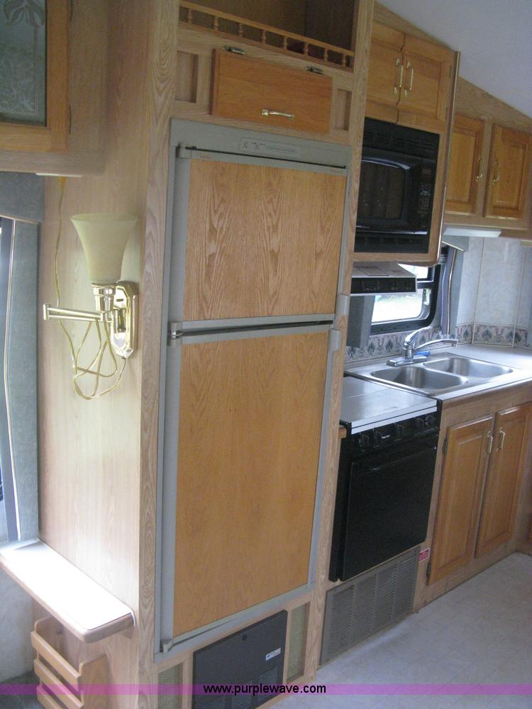 image for item H6375 1998 Cardinal LX fifth wheel camper