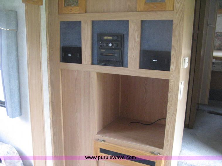 image for item H6375 1998 Cardinal LX fifth wheel camper