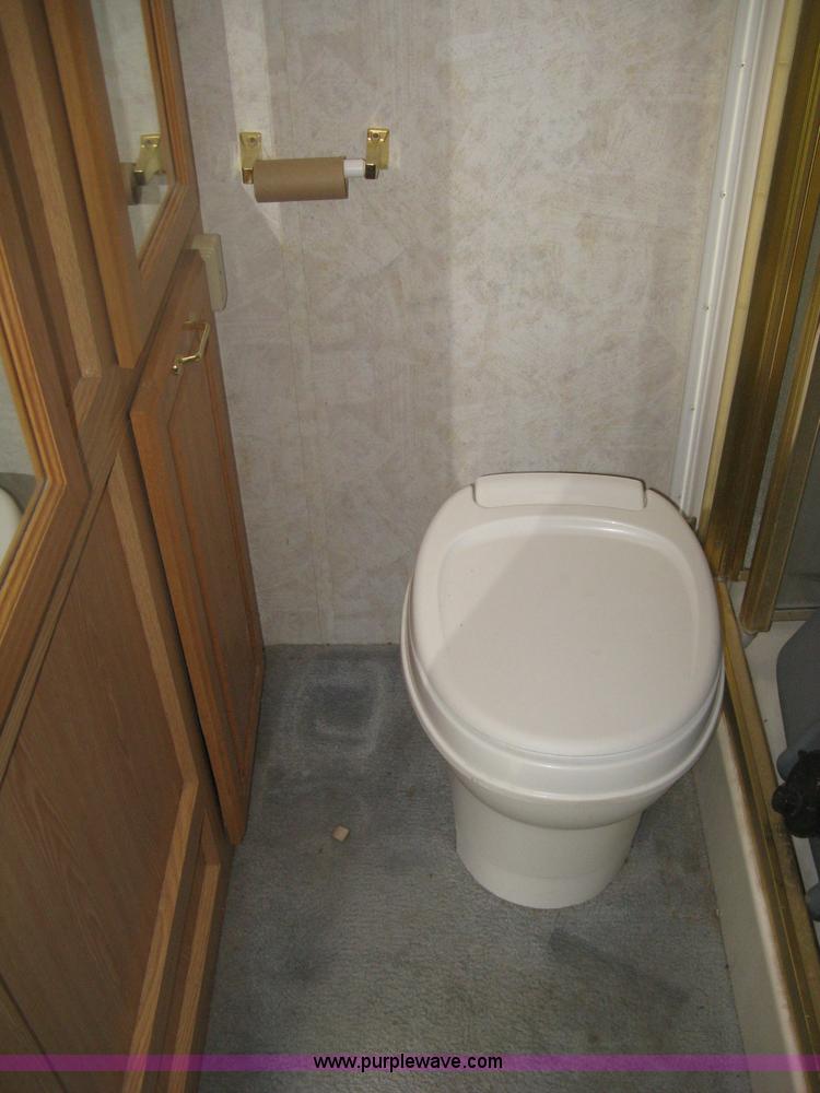 image for item H6375 1998 Cardinal LX fifth wheel camper