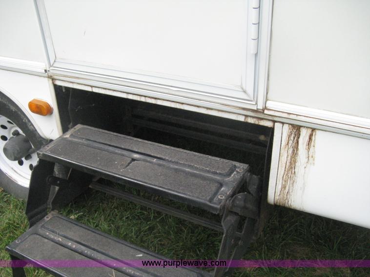 image for item H6375 1998 Cardinal LX fifth wheel camper