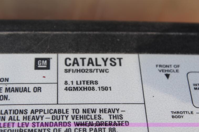 image for item H6843 2004 Chevrolet Silverado 2500HD Crew Cab pickup truck