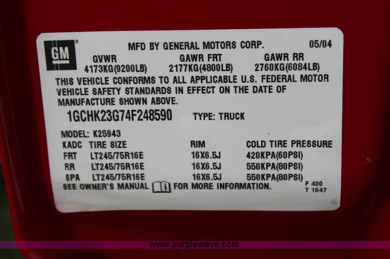 image for item H6843 2004 Chevrolet Silverado 2500HD Crew Cab pickup truck