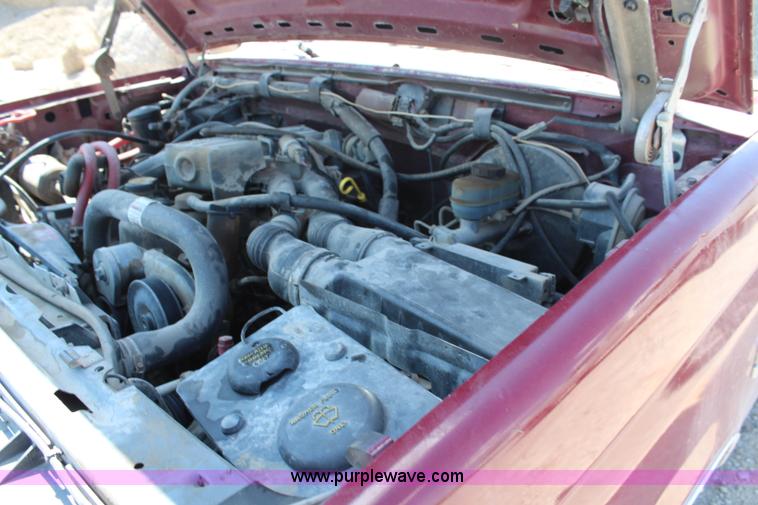 image for item H6930 1990 Ford F150 pickup truck