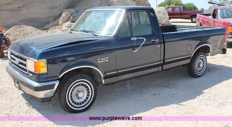 image for item H6931 1989 Ford F150 XLT pickup truck