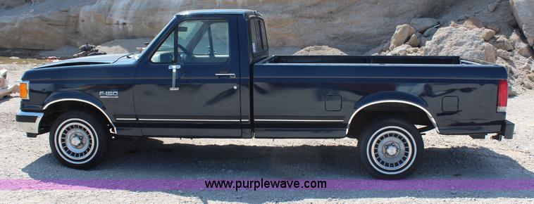 image for item H6931 1989 Ford F150 XLT pickup truck