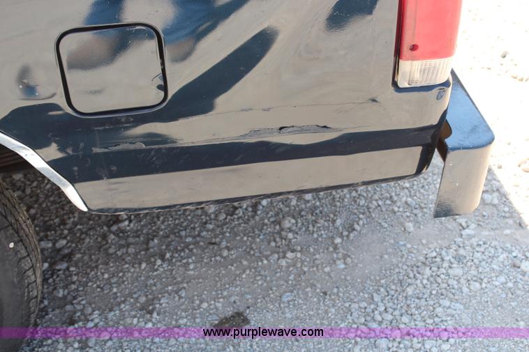 image for item H6931 1989 Ford F150 XLT pickup truck