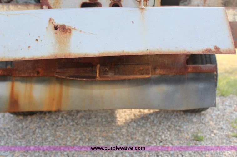 image for item H6997 1986 Ford F250 pickup truck