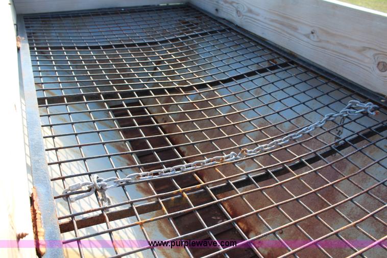 image for item H6997 1986 Ford F250 pickup truck