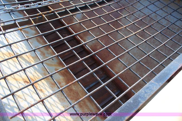 image for item H6997 1986 Ford F250 pickup truck