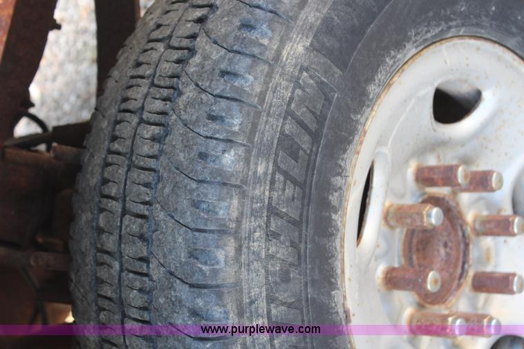 image for item H6997 1986 Ford F250 pickup truck