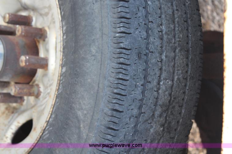 image for item H6997 1986 Ford F250 pickup truck