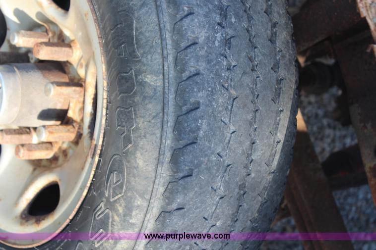 image for item H6997 1986 Ford F250 pickup truck