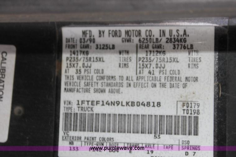 image for item H7333 1990 Ford F150 Lariat pickup truck