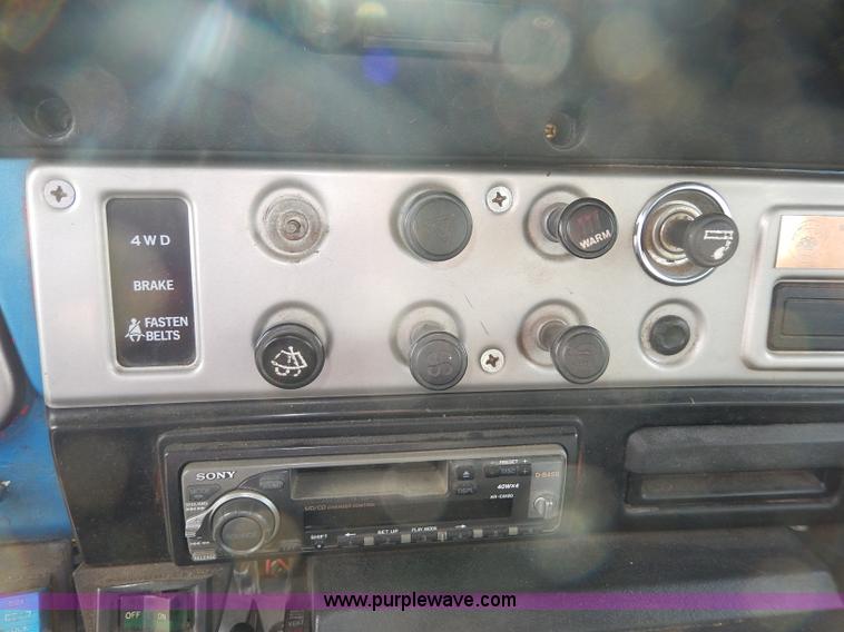 image for item I4272 1983 Toyota Land Cruiser SUV