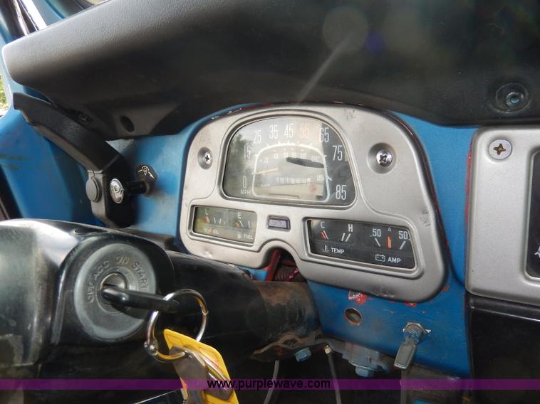 image for item I4272 1983 Toyota Land Cruiser SUV