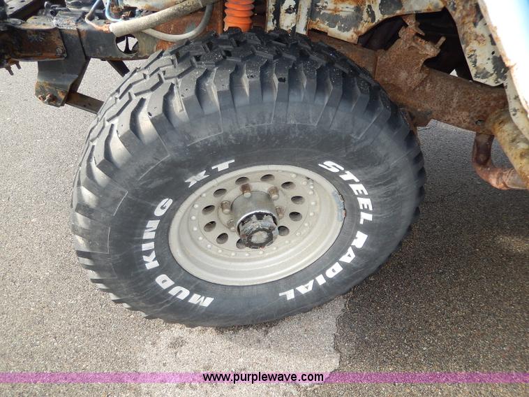 image for item I4272 1983 Toyota Land Cruiser SUV