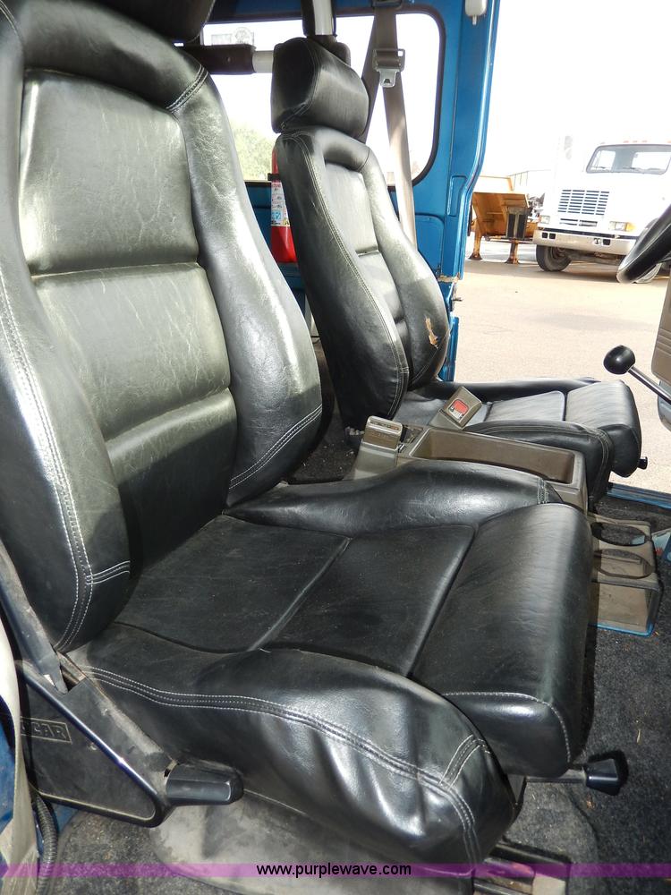 image for item I4272 1983 Toyota Land Cruiser SUV