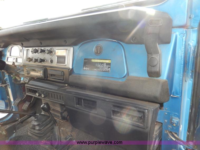 image for item I4272 1983 Toyota Land Cruiser SUV