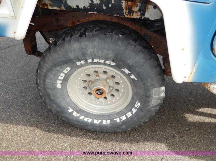 image for item I4272 1983 Toyota Land Cruiser SUV