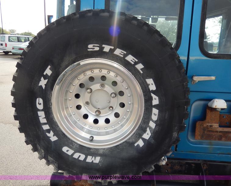 image for item I4272 1983 Toyota Land Cruiser SUV