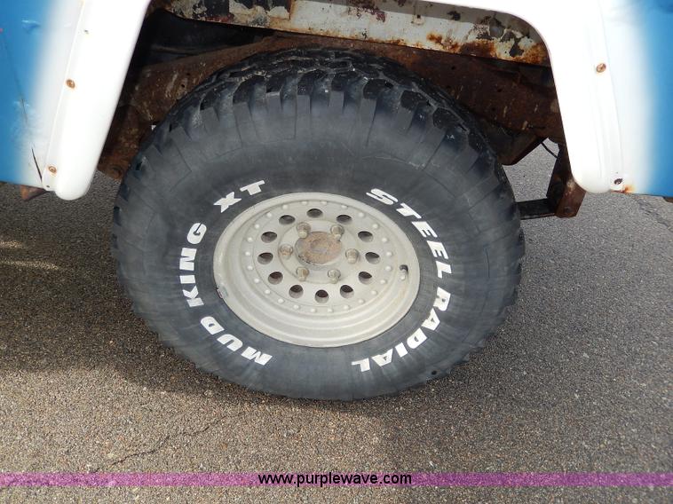 image for item I4272 1983 Toyota Land Cruiser SUV