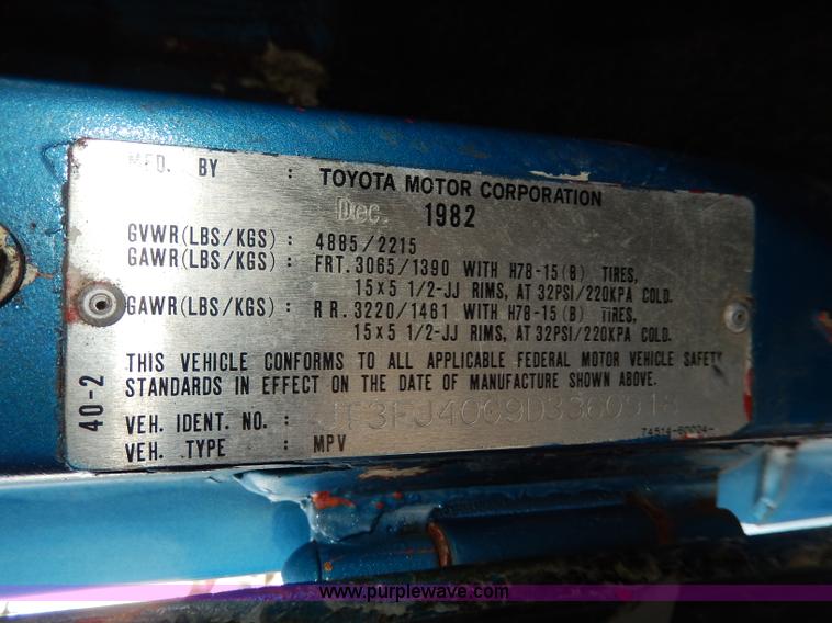 image for item I4272 1983 Toyota Land Cruiser SUV