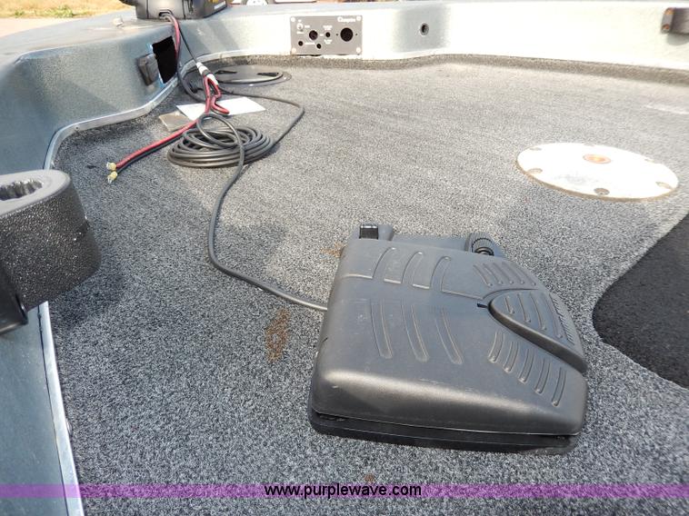 image for item I4299 1976 Champion 17' fiberglass boat