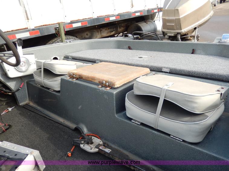 image for item I4299 1976 Champion 17' fiberglass boat