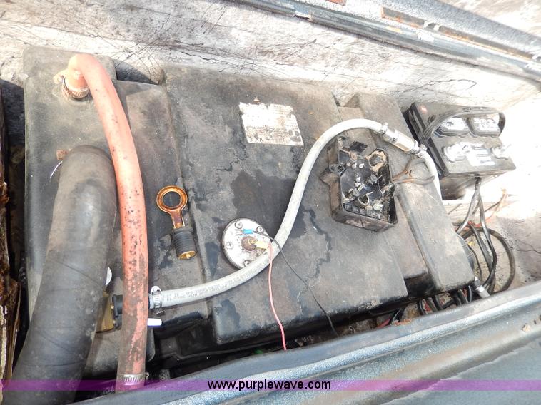 image for item I4299 1976 Champion 17' fiberglass boat