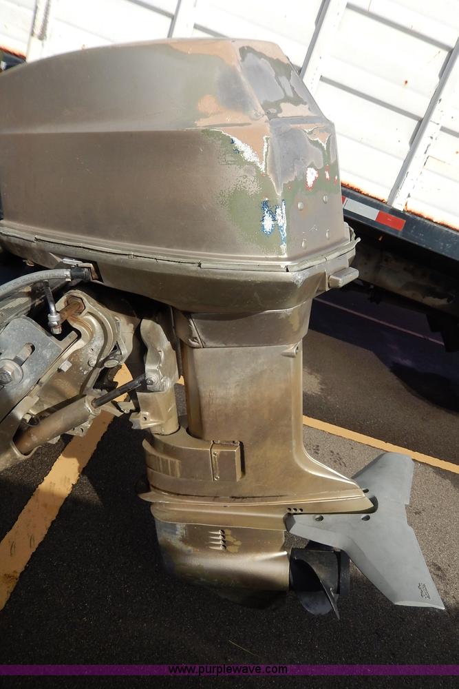 image for item I4299 1976 Champion 17' fiberglass boat