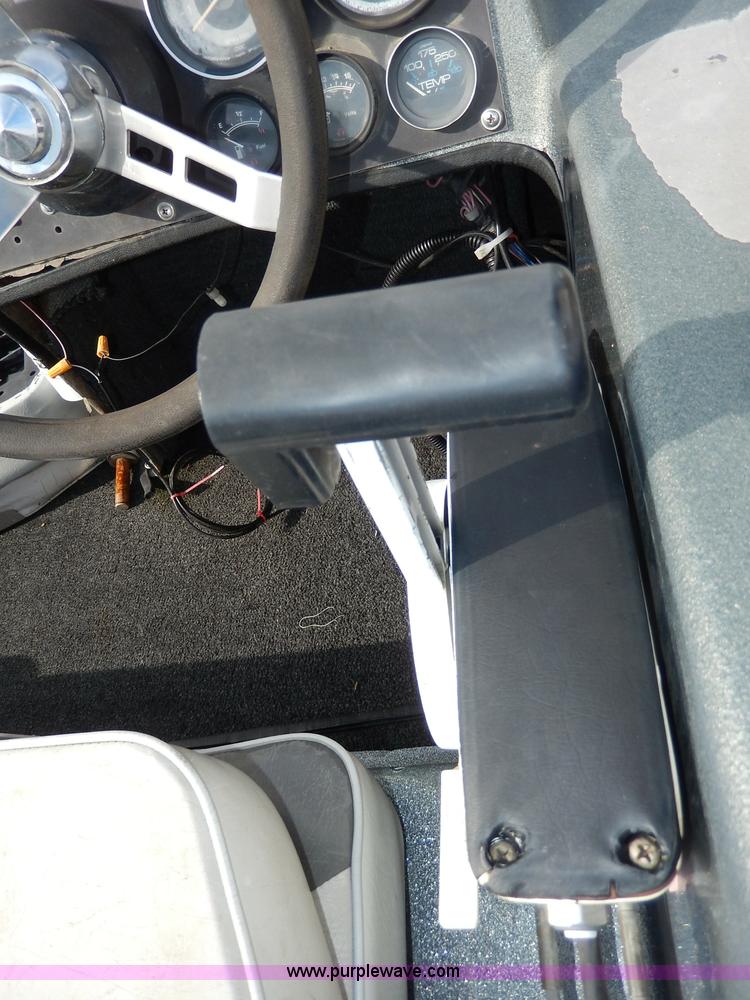 image for item I4299 1976 Champion 17' fiberglass boat