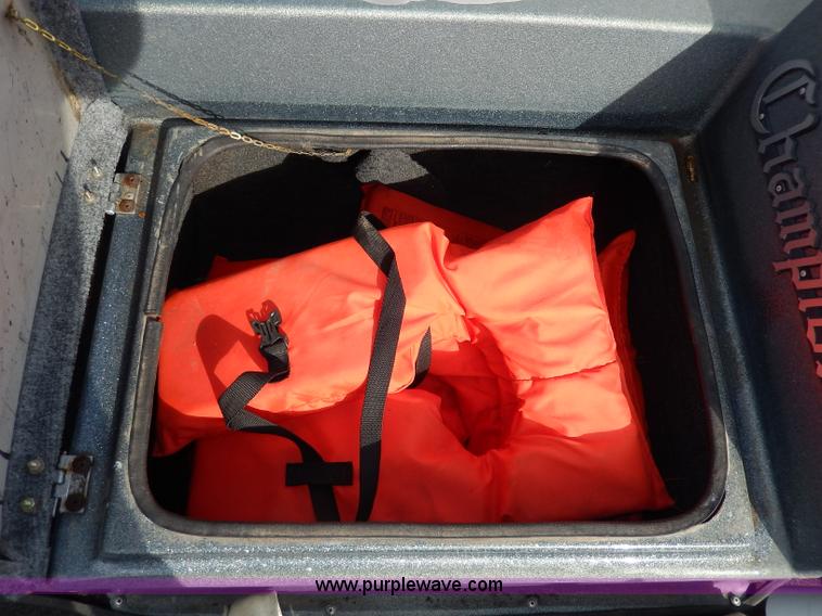 image for item I4299 1976 Champion 17' fiberglass boat