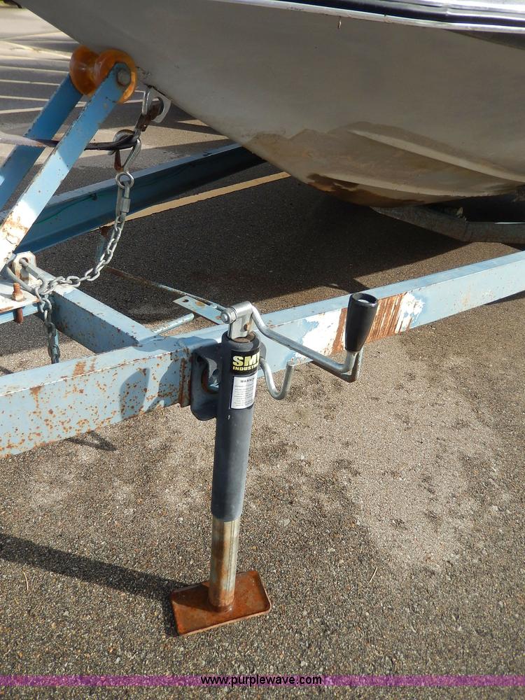 image for item I4299 1976 Champion 17' fiberglass boat