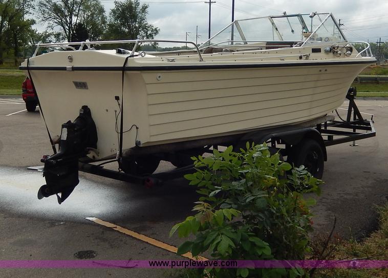 image for item I4300 1972 Browning Runabout Mediterranean cuddy cabin boat