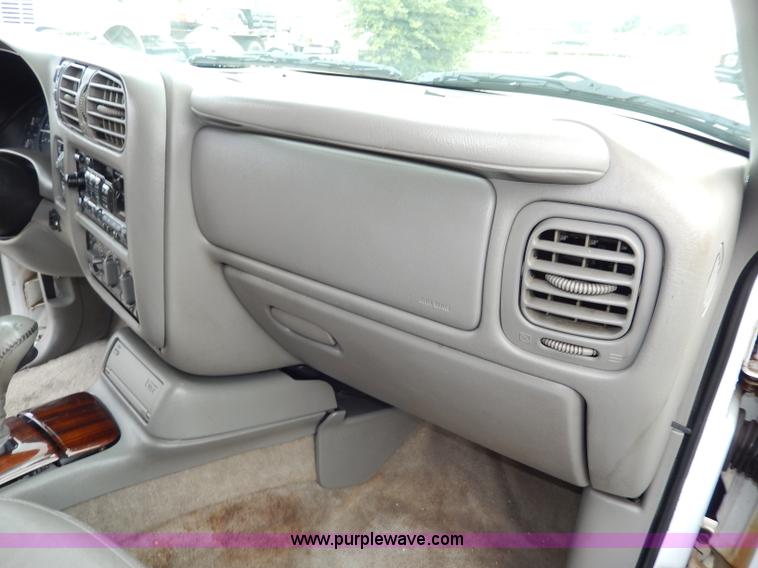 image for item I4301 2000 GMC Jimmy Envoy SLT SUV