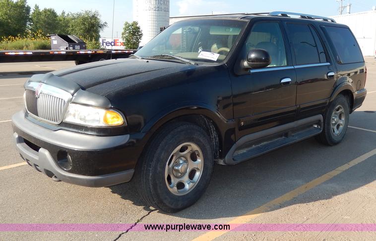 image for item I4359 1998 Lincoln Navigator SUV