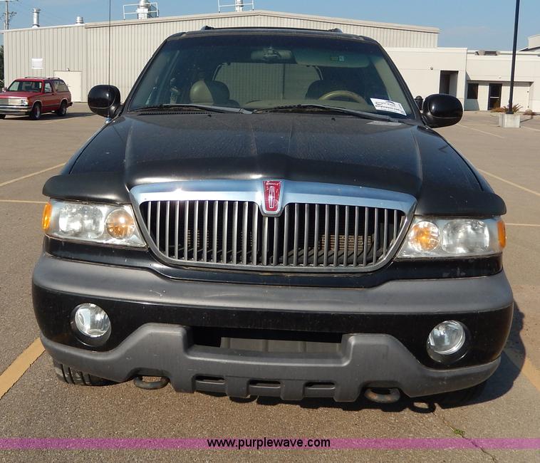 image for item I4359 1998 Lincoln Navigator SUV