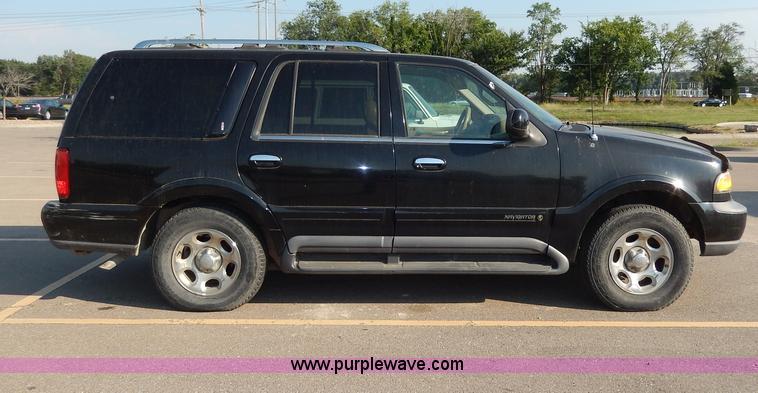 image for item I4359 1998 Lincoln Navigator SUV