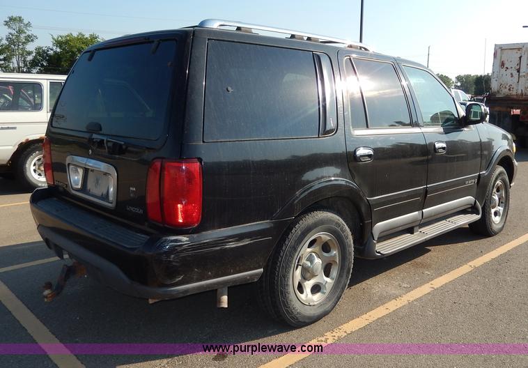 image for item I4359 1998 Lincoln Navigator SUV