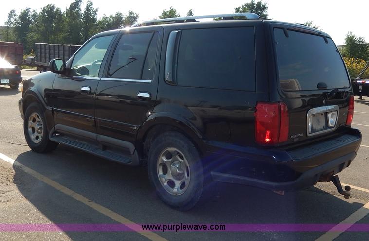 image for item I4359 1998 Lincoln Navigator SUV