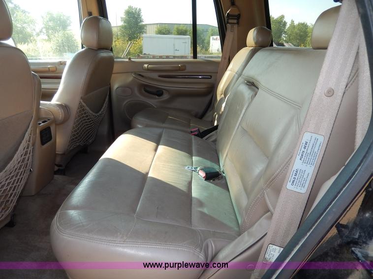 image for item I4359 1998 Lincoln Navigator SUV