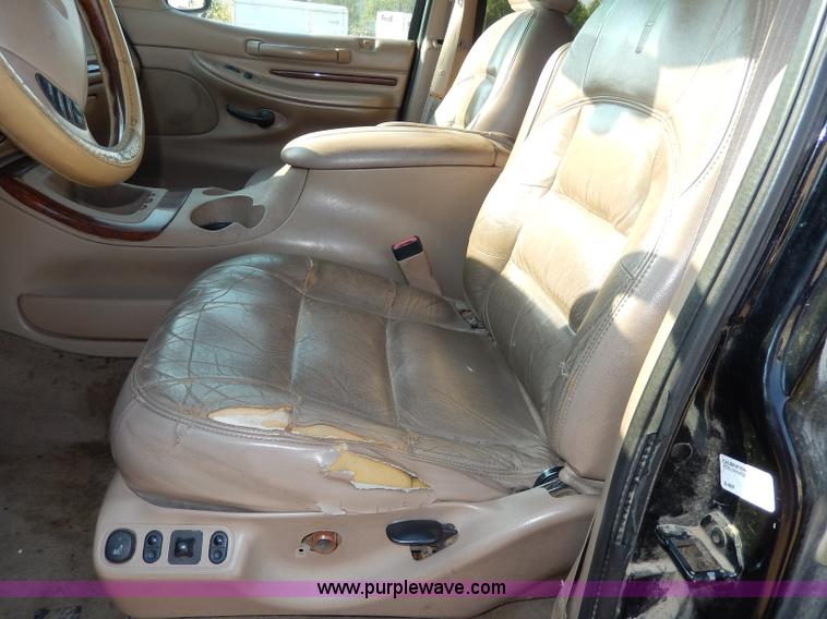 image for item I4359 1998 Lincoln Navigator SUV