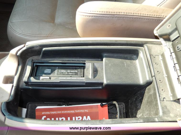 image for item I4359 1998 Lincoln Navigator SUV