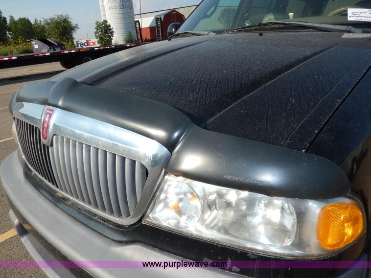 image for item I4359 1998 Lincoln Navigator SUV