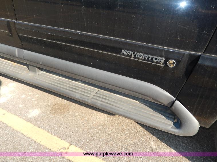 image for item I4359 1998 Lincoln Navigator SUV