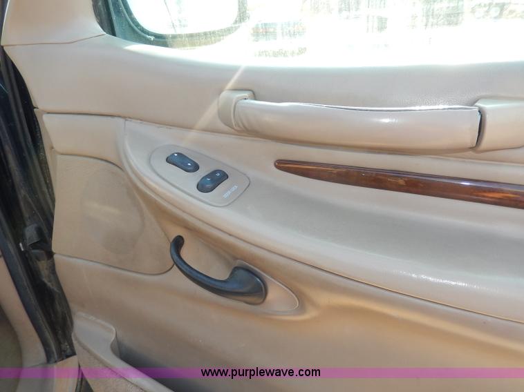 image for item I4359 1998 Lincoln Navigator SUV