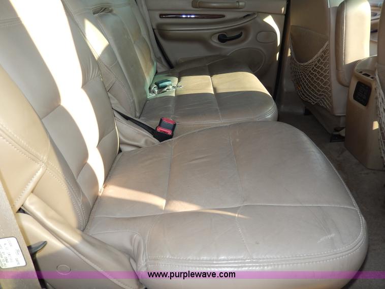image for item I4359 1998 Lincoln Navigator SUV
