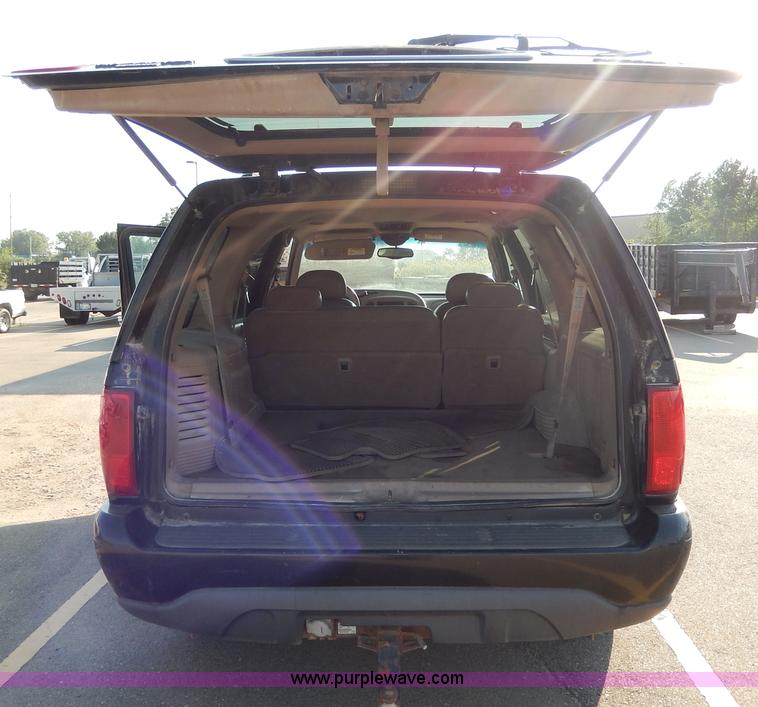 image for item I4359 1998 Lincoln Navigator SUV