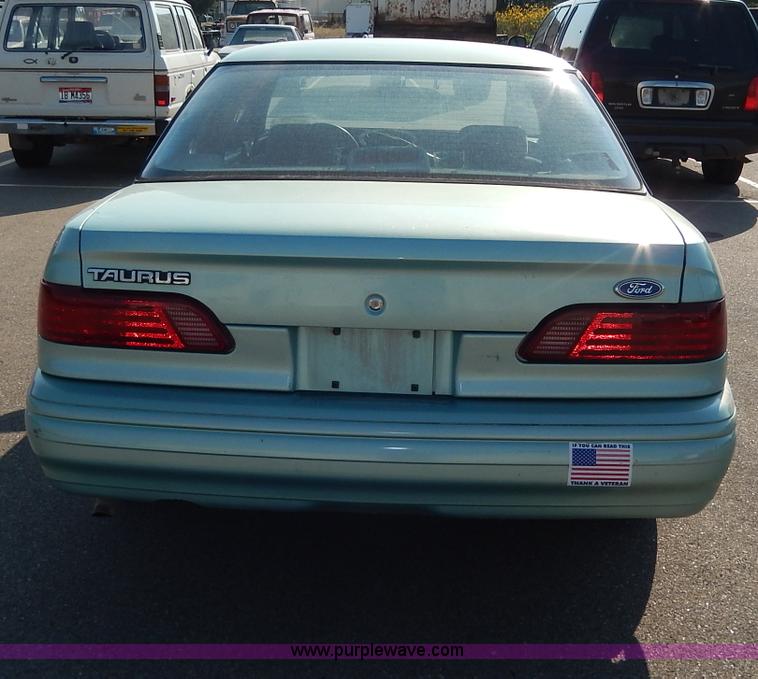 image for item I4360 1994 Ford Taurus GL
