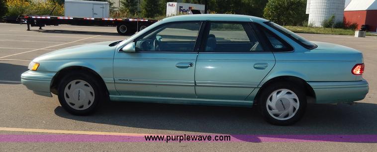 image for item I4360 1994 Ford Taurus GL